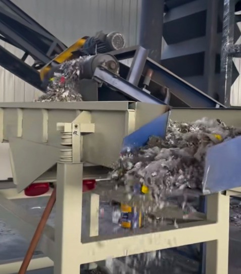 空氣分選機(jī)試機(jī)現(xiàn)場(chǎng)